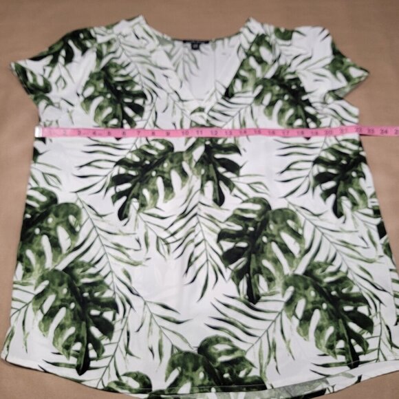 Hilary Radley Size L White with Green Palm Leaf Pattern V Neck Blouse - Picture 7 of 12